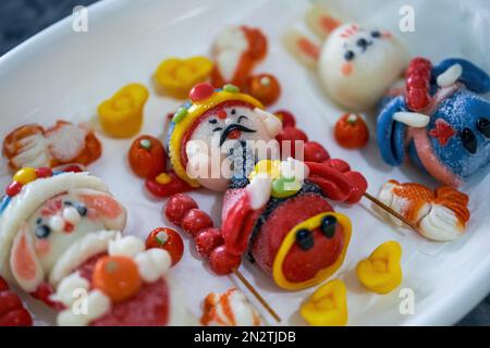 Festliche Pasta und Brot für das chinesische Neujahrsfest im Norden Chinas Stockfoto