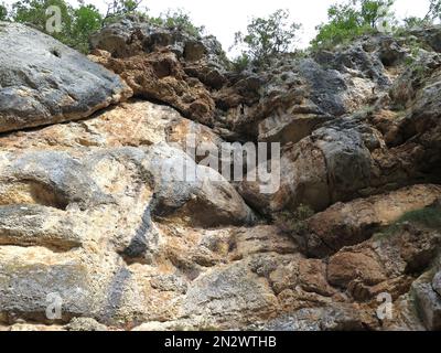 Hochgestein im krka-Nationalpark in Kroatien Stockfoto