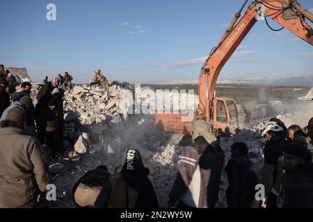 Harem, Syrien. 07. Februar 2023. Anas Alkharboutli/dpa/Alamy Live News Stockfoto