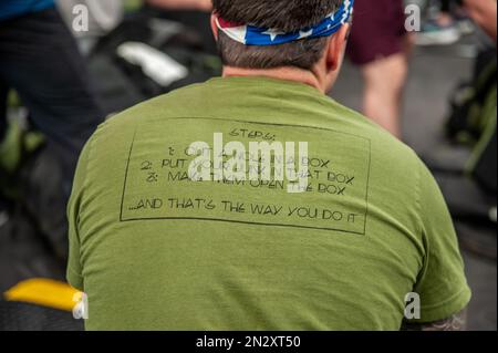 7. jährliche Boston BFit Challenge First Responder Support Climb mit Unterstützung von National Grid im Boston TD Garden. Stockfoto