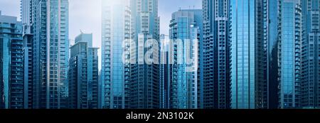 Moderne Wolkenkratzer, Büro- und Wohngebäude in Dubai. Banner Stockfoto