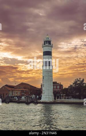 Burano Lighthouse bei Sonnenuntergang in Venedig Italien Stockfoto