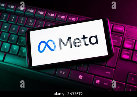 Polen. 07. Februar 2023. In dieser Abbildung wird ein Meta-Logo auf einem Smartphone angezeigt. (Foto: Mateusz Slodkowski/SOPA Images/Sipa USA) Guthaben: SIPA USA/Alamy Live News Stockfoto