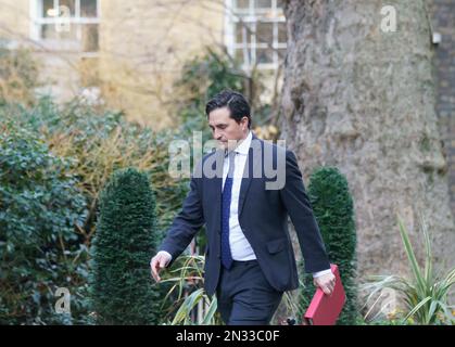 Downing St, London, 7. Februar 2023, Vereinigtes Königreich nach dieser morgendlichen Umbesetzung kommen die Kabinettsminister zu einer verzögerten Kabinettssitzung am Nachmittag. IM BILD: Johnny Mercer Minister für Veteranenangelegenheiten Bridget Catterall AlamyLiveNews Stockfoto