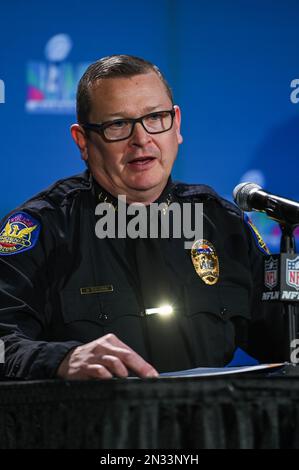 Michael Sullivan Interim Chief Phoenix Police Department, spricht auf der Super Bowl LVII Public Safety Pressekonferenz, die am 7. Februar 2023 im Media Center im Phoenix Convention Center in Phoenix, Arizona, stattfindet. Der Super Bowl LVII findet am Sonntag, den 12. Februar 2023 zwischen den Kansas City Chiefs und den Philadelphia Eagles statt. (Foto: Anthony Behar/Sipa USA) Stockfoto