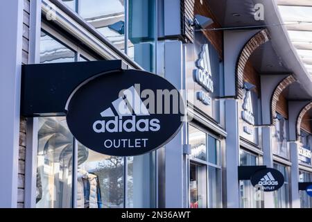 Adidas Outlet Store, The Boulevard Outlet Centre, Banbridge, Nordirland, Großbritannien, Großbritannien Stockfoto