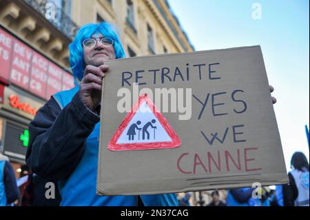 Frankreich. Paris (75) 7. Februar 2023. Dritter Tag landesweiter Kundgebungen und Streiks gegen das Rentenreformprojekt. Mit dem Gesetz wird das Rentenalter auf 64 Jahre angehoben Stockfoto