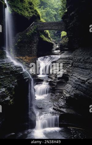 Regenbogen-Fälle, Watkins Glen State Park, New York, Vereinigte Staaten Stockfoto