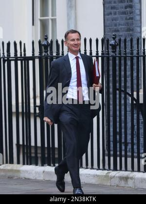 Downing Street, London, Großbritannien. 7. Februar 2023. Schatzkanzler Jeremy Hunt verlässt die Downing Street inmitten von Spekulationen über eine Regierungsumwandlung. Kredit: Uwe Deffner/Alamy Live News Stockfoto