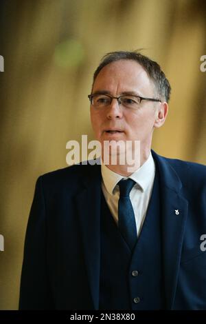 Edinburgh Scotland, UK 07. Februar 2023 Alasdair Allan im Schottischen Parlament. Live-Nachrichten von sst/alamy Stockfoto