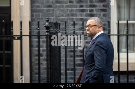 London, Großbritannien. 07. Februar 2023. James clever, Außenminister, verlässt ein Kabinettsmeeting in der Downing Street 10 London. Kredit: Ian Davidson/Alamy Live News Stockfoto