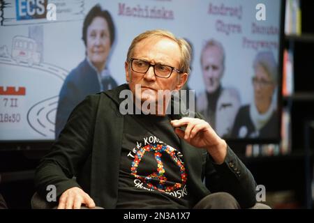 Danzig, Polen. 07. Februar 2023. Andrzej Chyra, Mitglied der Polnischen Filmakademie und Schauspieler der Europäischen Filmakademie, ist in Danzig zu sehen. Polen nimmt am 7. Februar 2023 Chyra an der Veranstaltung Tour the Constitution Teil, die die polnische Verfassung fördert und die Wiederherstellung der Rechtsstaatlichkeit in einem parlament fordert, das von der autoritären Regierung von Recht und Justiz (PiS) regiert wird. (Foto: Michal Fludra/NurPhoto) Kredit: NurPhoto SRL/Alamy Live News Stockfoto