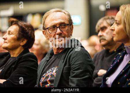 Danzig, Polen. 07. Februar 2023. Andrzej Chyra, Mitglied der Polnischen Filmakademie und Schauspieler der Europäischen Filmakademie, ist in Danzig zu sehen. Polen nimmt am 7. Februar 2023 Chyra an der Veranstaltung Tour the Constitution Teil, die die polnische Verfassung fördert und die Wiederherstellung der Rechtsstaatlichkeit in einem parlament fordert, das von der autoritären Regierung von Recht und Justiz (PiS) regiert wird. (Foto: Michal Fludra/NurPhoto) Kredit: NurPhoto SRL/Alamy Live News Stockfoto