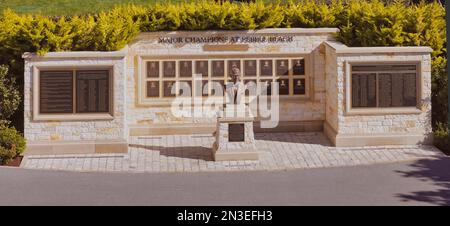 Pebble Beach, Kalifornien, USA. , . The Champions 'Wall of Fame' Pebble Beach Golf Links während des AT&T Pro-am 2023, PGA Tour Golf Turnier Credit: Motofoto/Alamy Live News Stockfoto