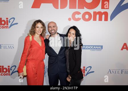 Paris, Frankreich. 6. Februar 2023. Elodie Fontan, Julien Arruti und Jannet Maéva nehmen an der Alibi.com 2. Premiere von Philippe Lacheau im Le Grand Rex Teil. Stockfoto