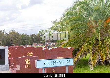 Chinesische Gräber und Grabsteine auf dem Rookwood Cemetery, Australiens größtem und ältestem Friedhof, Strathfield Lidcombe, Sydney, NSW, Australien Stockfoto