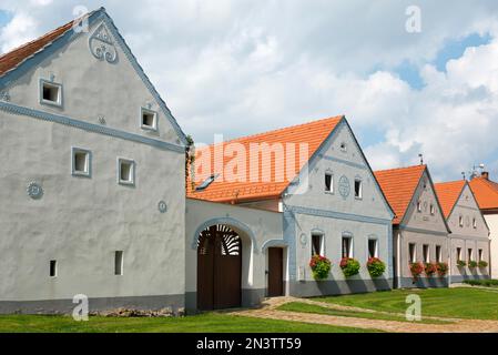 Betriebe im südböhmischen Bauernbarock, Holasovice, Hollschowitz, Gemeinde Jankov, okres Ceske Budejovice, Budweis-Bezirk, Jihocesky Stockfoto