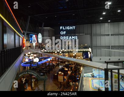 Der Abschnitt „Flight of Dreams“ des internationalen Flughafens Chubu Centrair in der Nähe von Nagoya, Japan. Stockfoto