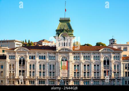 Rathaus auf der Piazza dell'Unità d'Italia, Triest, Italien Stockfoto