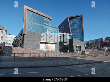 Das Roland Levinsky Building an der University of Plymouth UK. Drake Circus, North Hill, Plymouth. Heimat der Fakultät für Kunst und Geisteswissenschaften. Stockfoto
