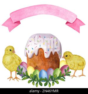 Osterkuchen in weißer Glasur. Mehrfarbige bemalte Eier. Gelbe Hühner. Rosa Band. Handgezeichnete Aquarelldarstellung isoliert auf weißem Hintergrund. Stockfoto