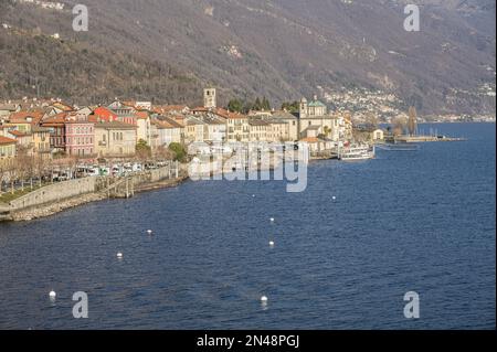 Blick von oben auf den See von Cannobio und Lago Maggiore Stockfoto