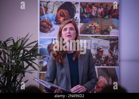 Kathmandu, Bagmati, Nepal. 8. Februar 2023. US Agency for International Development Administrator (USAID) Samantha Power trifft am 8. Februar 2023 zu einem Pressetreffen in Kathmandu, Nepal, ein. Der Strom kam am Dienstag bei einem zweitägigen Besuch in Kathmandu an. (Kreditbild: © Sunil Sharma/ZUMA Press Wire) NUR REDAKTIONELLE VERWENDUNG! Nicht für den kommerziellen GEBRAUCH! Stockfoto