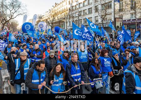 Kämpfer der französischen Gewerkschaft CFTC (Confédération Francoise des Travailleurs Chrétiens) protestieren gegen die Rentenreform Stockfoto