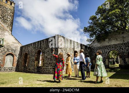 ORANJESTAD - König Willem-Alexander, Königin Maxima und Prinzessin Amalia machen einen Spaziergang durch das historische Zentrum von Oranjestad auf St. Eustatius. Die Kronprinzessin hat eine zweiwöchige Einführung in die Länder Aruba, Curacao und St. Maarten und die Inseln, die die karibischen Niederlande bilden: Bonaire, St. Eustatius und Saba. ANP REMKO DE WAAL niederlande raus - belgien raus Stockfoto