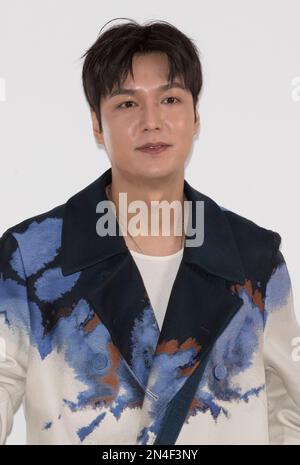 Seoul, Südkorea. 8. Februar 2023. Der südkoreanische Schauspieler Lee Min-ho nimmt am 8. Februar 2023 an einem Fotoanruf für die Modemarke Fendi in der Dongdaemun DDP Art Hall in Seoul, Südkorea, Teil. (Foto: Lee Young-ho/Sipa USA) Guthaben: SIPA USA/Alamy Live News Stockfoto