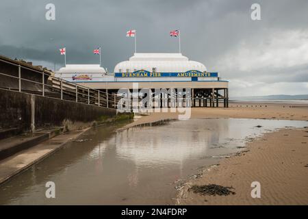 Der Pier am Meer in Burnham-on-Sea, Somerset, England Stockfoto