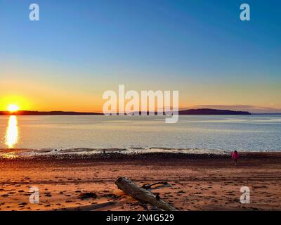 Sonnenuntergang in Fort Worden beobachten Stockfoto