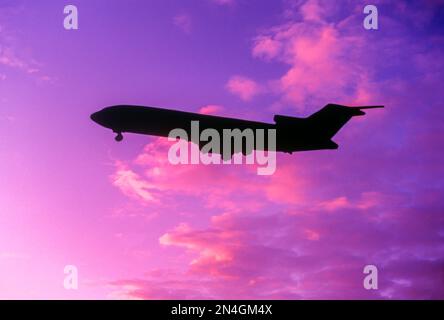 IN DER LUFT KOMMERZIELLEN PASSAGIERFLUGZEUGEN Stockfoto