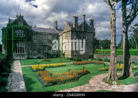 MUCKROSS HOUSE MUSEUM GARDEN KILLARNEY COUNTY KERRY IRLAND Stockfoto
