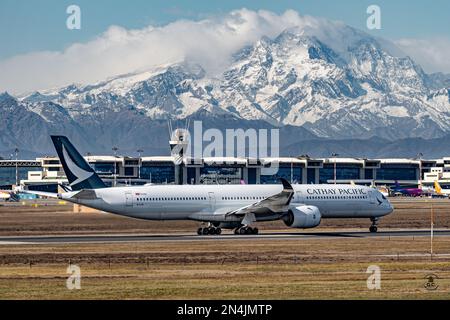 Airbus A350-1041 Cathay Pacific in Malpensa Flughafen, Mailand, Italien Stockfoto