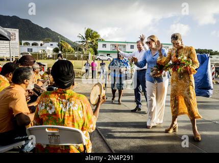 ORANJESTAD - König Willem-Alexander, Königin Maxima und Prinzessin Amalia werden nach einem Besuch in St. Eustatius. Die Kronprinzessin hat eine zweiwöchige Einführung in die Länder Aruba, Curacao und St. Maarten und die Inseln, die die karibischen Niederlande bilden: Bonaire, St. Eustatius und Saba. ANP REMKO DE WAAL niederlande raus - belgien raus Stockfoto