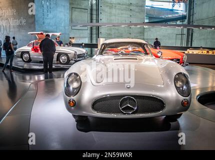 Mercedes-Benz Museum Stuttgart Deutschland 300 SLR - weltweit teuerstes Auto Stockfoto