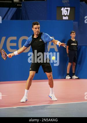 Roberto Bautista-Agut (SPA) im Kampf gegen Arthur Fils (FRA) während des Open Sud de France 2023, ATP 250 Tennis Turnier am 8. Februar 2023 in der Sud de France Arena in Pérols bei Montpellier, Frankreich - Photo Patrick Cannaux / DPPI Stockfoto