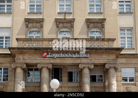 Fassade des Zagrebacka Bank, Platz Ban Jelačić, Trg Bana Josipa Jelačića. Zagreb, Kroatien, Europa, Europäische Union, EU Stockfoto