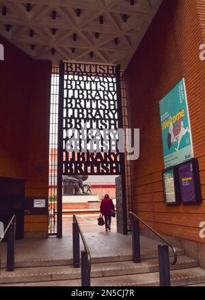 London, Großbritannien. 9. Februar 2023 Außenansicht der British Library. Am Standort St. Pancras wurde ein großes neues Erweiterungsprojekt im Wert von £500 Mio. € genehmigt, das Galerien und Veranstaltungsräume umfasst. Kredit: Vuk Valcic/Alamy Live News Stockfoto