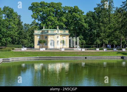 Tsarskoye Selo, Oberbadepavillon im Catherine Park, einem Vorort von St. Petersburg Stockfoto