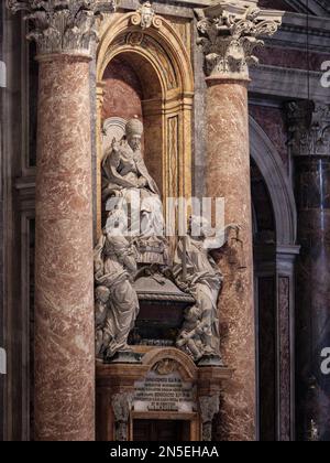 Rom. Italien. Basilica di San Pietro (Petersdom). Denkmal für Papst Innocentius XII (Innocentius XII), geboren 161 in Antonio Pignatelli di Spinazzola Stockfoto