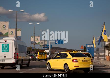 Taxis am internationalen Flughafen athen sparta-artemida eleftherios venizelos athen griechenland Stockfoto