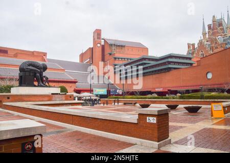 London, Großbritannien. 9. Februar 2023. Allgemeine Ansicht der British Library. Ein großes neues Â Erweiterungsprojekt im Wert von 500 Millionen Euro, einschließlich Galerien und Veranstaltungsräumen, wurde am Standort St. Pancras genehmigt. (Kreditbild: © Vuk Valcic/SOPA Images via ZUMA Press Wire) NUR REDAKTIONELLE VERWENDUNG! Nicht für den kommerziellen GEBRAUCH! Stockfoto