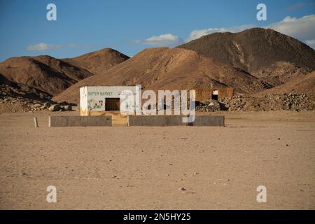 Kleine Supermarkthütte, näher, in der östlichen Wüste, Ägypten Stockfoto