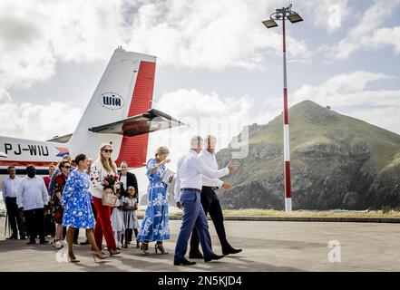 SABA - 09/02/2023, SABA - König Willem-Alexander, Königin Maxima und Prinzessin Amalia werden in Saba vom Inselgouverneur Jonathan Johnson empfangen. Die Kronprinzessin hat eine zweiwöchige Einführung in die Länder Aruba, Curacao und St. Maarten und die Inseln, die die karibischen Niederlande bilden: Bonaire, St. Eustatius und Saba. ANP REMKO DE WAAL niederlande raus - belgien raus Stockfoto