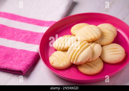 Hausgemachte Kekse aus Kondensmilch und Maisstärke. Stockfoto