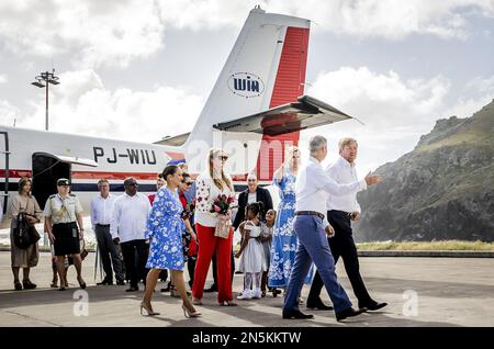 SABA - 09/02/2023, SABA - König Willem-Alexander, Königin Maxima und Prinzessin Amalia werden in Saba vom Inselgouverneur Jonathan Johnson empfangen. Die Kronprinzessin hat eine zweiwöchige Einführung in die Länder Aruba, Curacao und St. Maarten und die Inseln, die die karibischen Niederlande bilden: Bonaire, St. Eustatius und Saba. ANP REMKO DE WAAL niederlande raus - belgien raus Stockfoto