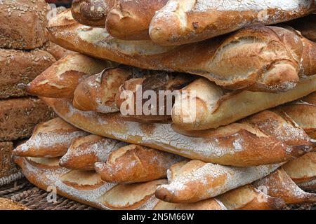 Französisches Baguette. Frisch gebacken Stockfoto