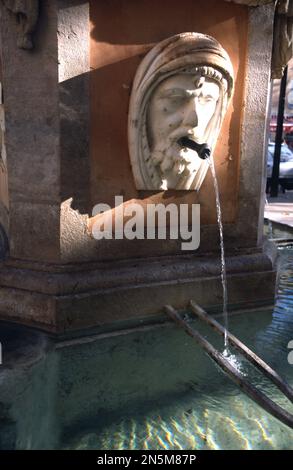 Brunnen der vier Jahreszeiten in Cotignac Var Provence Stockfoto